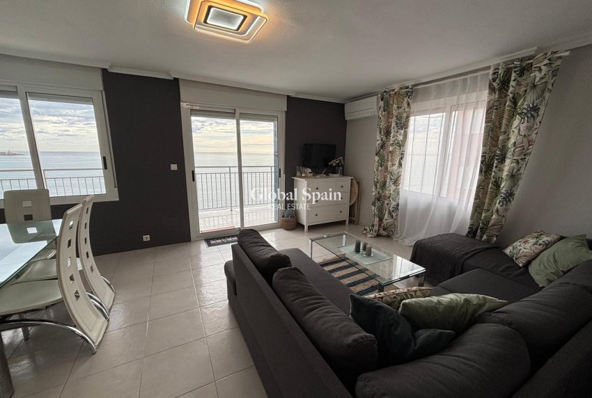 Wederverkoop - APPARTEMENT -
TORREVIEJA - Playa De Los Náufragos