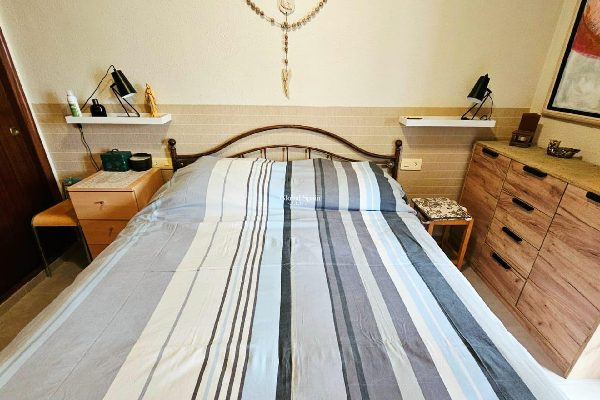 Wederverkoop - APPARTEMENT -
TORREVIEJA - Playa De Los Náufragos