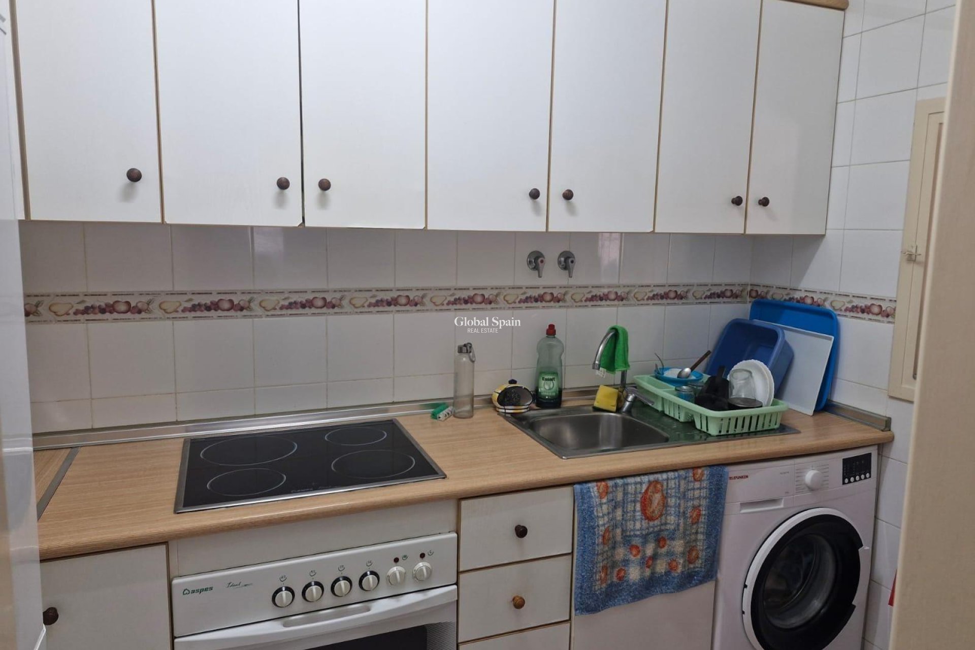 Wederverkoop - APPARTEMENT -
TORREVIEJA - Playa De Los Náufragos