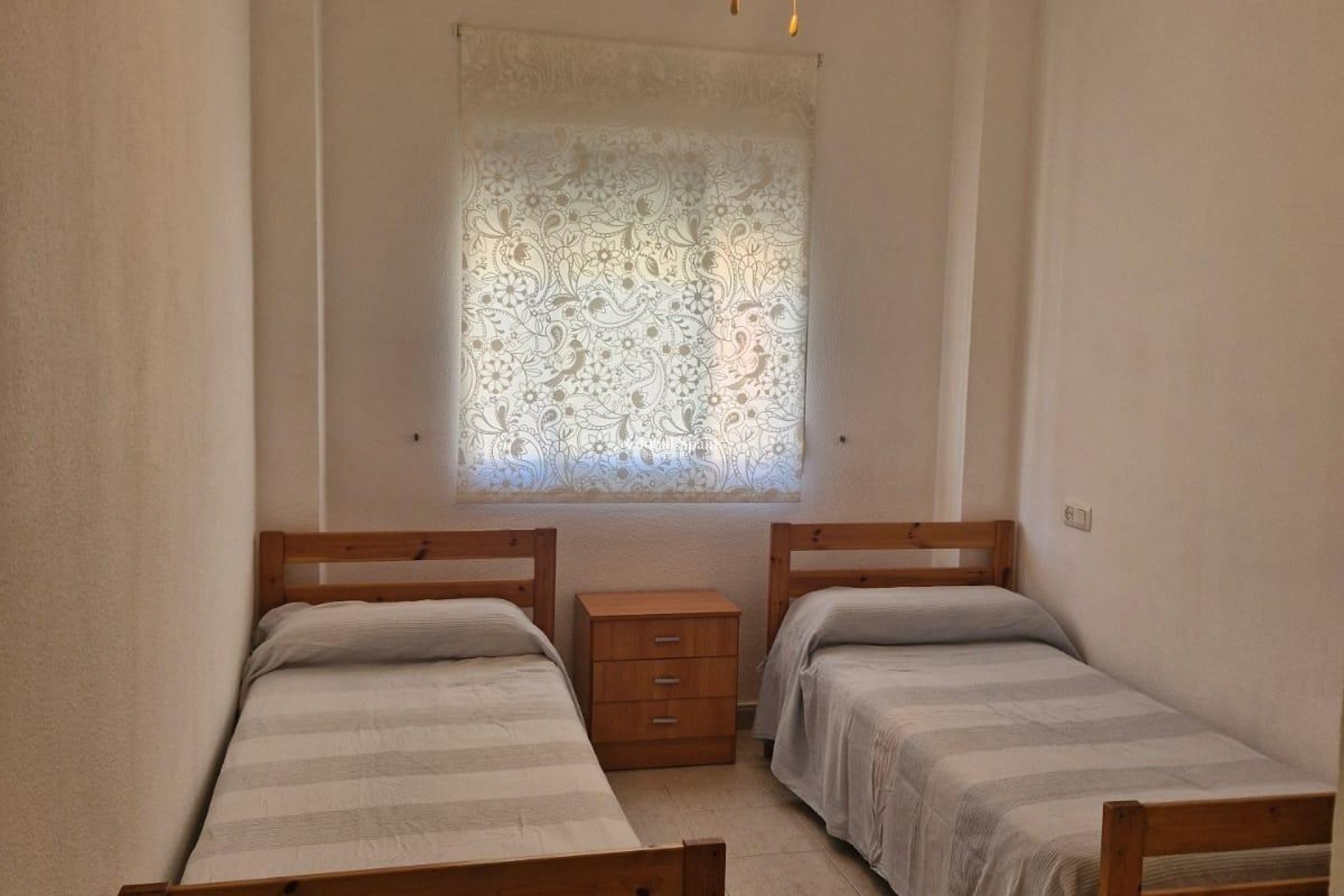 Wederverkoop - APPARTEMENT -
TORREVIEJA - Playa De Los Náufragos