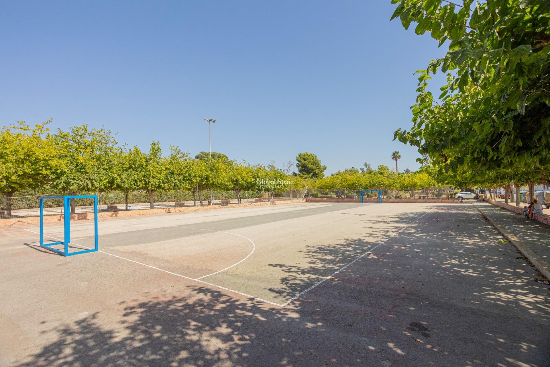 Wederverkoop - APPARTEMENT -
TORREVIEJA - Playa de los Naufragos