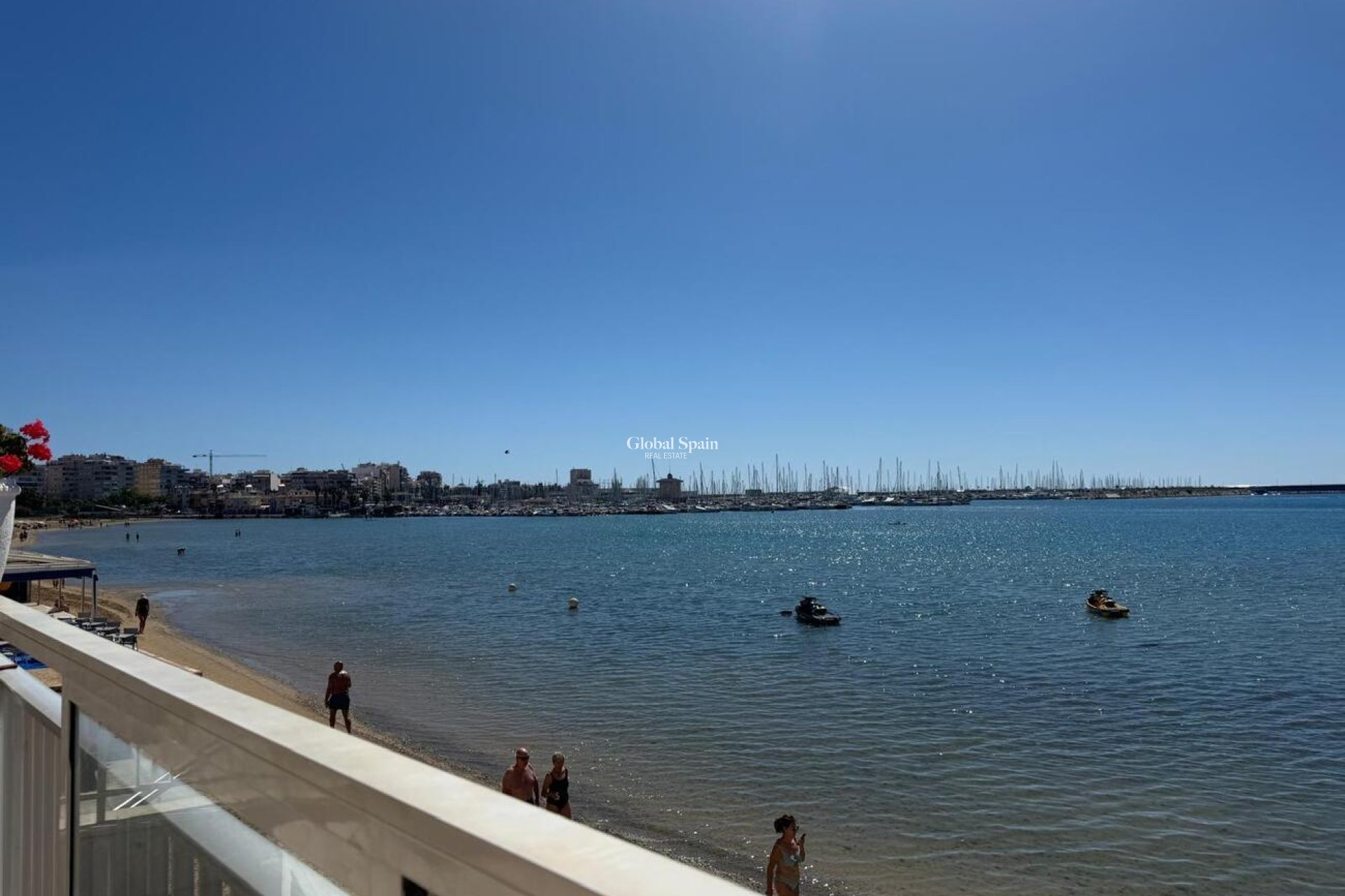 Wederverkoop - APPARTEMENT -
TORREVIEJA - Playa del Acequión