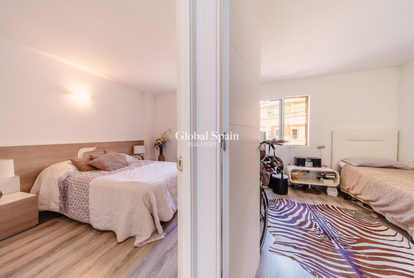 Wederverkoop - Appartement -
TORREVIEJA - Playa del cura