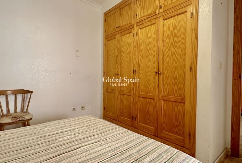 Wederverkoop - Appartement -
TORREVIEJA - Playa del Cura
