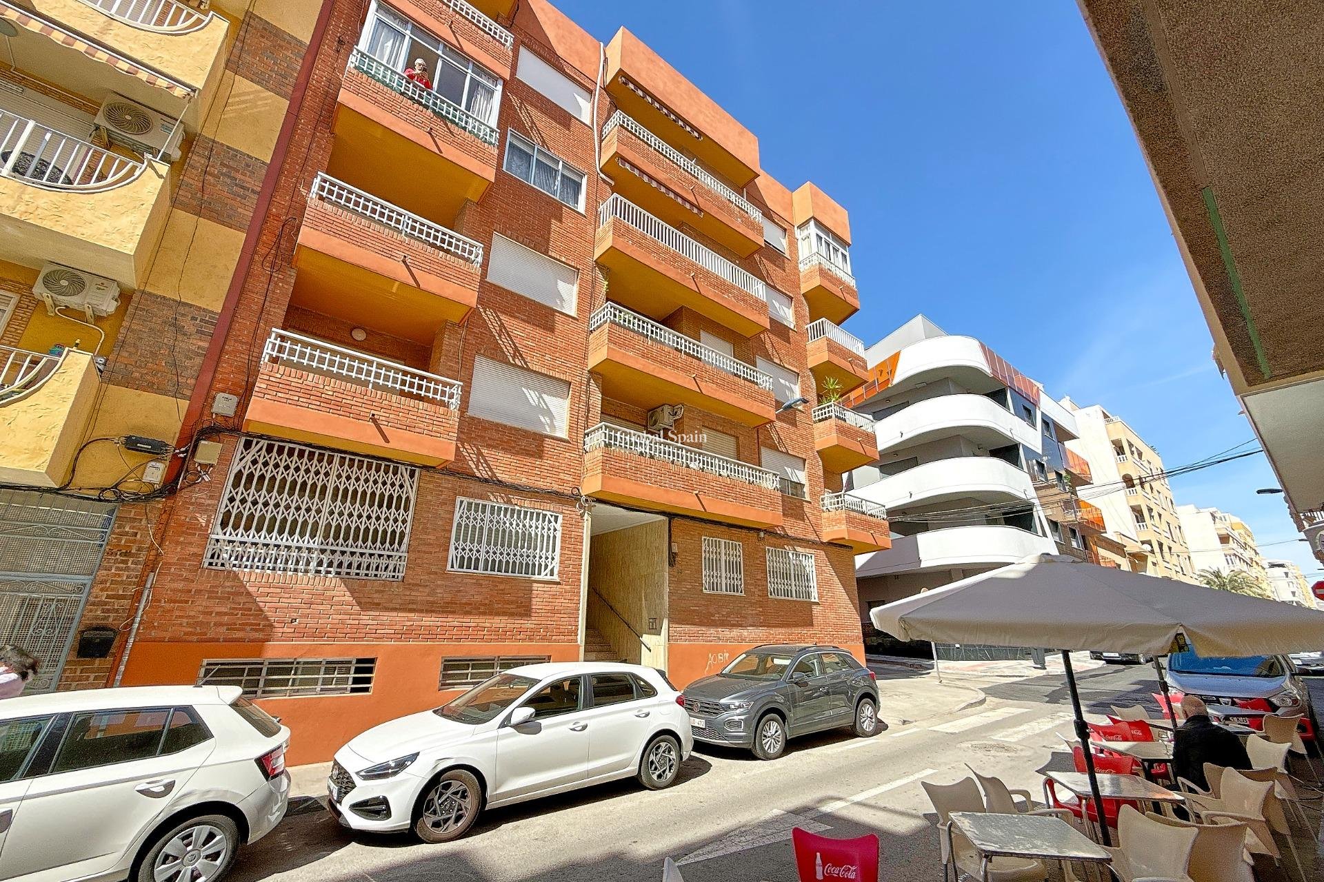 Wederverkoop - Appartement -
TORREVIEJA - Playa del cura