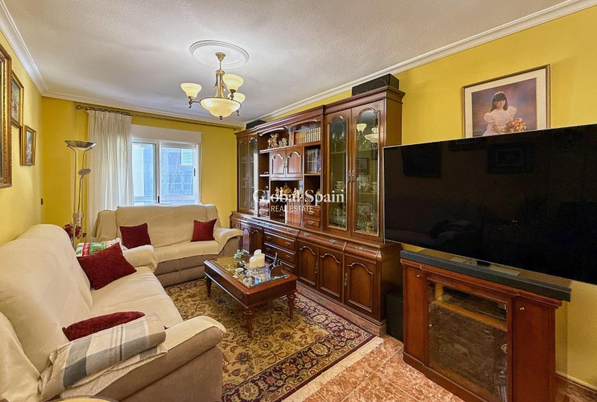 Wederverkoop - Appartement -
TORREVIEJA - Playa del cura