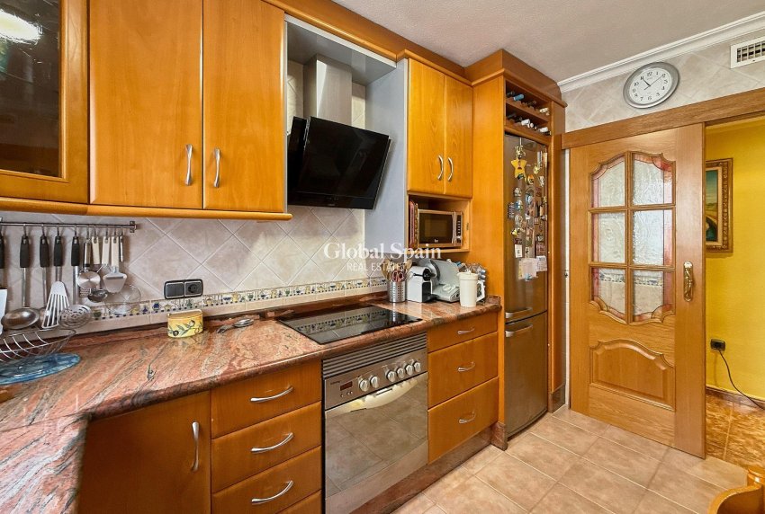 Wederverkoop - Appartement -
TORREVIEJA - Playa del cura