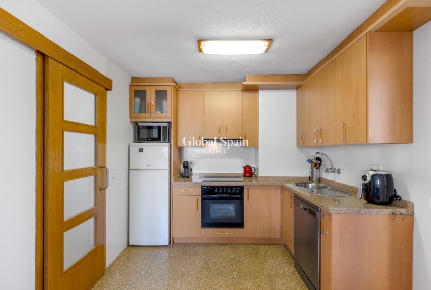 Wederverkoop - Appartement -
TORREVIEJA - Playa del cura