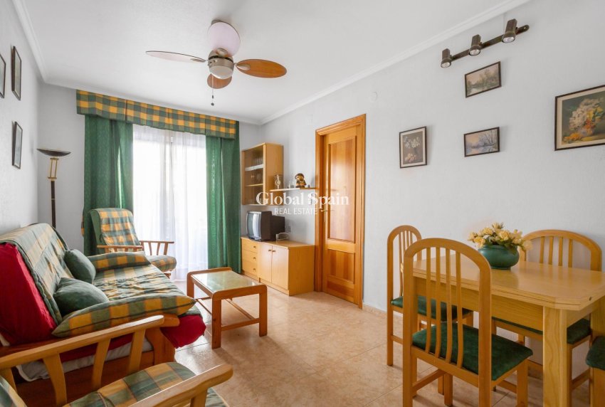 Wederverkoop - Appartement -
TORREVIEJA - Playa del cura
