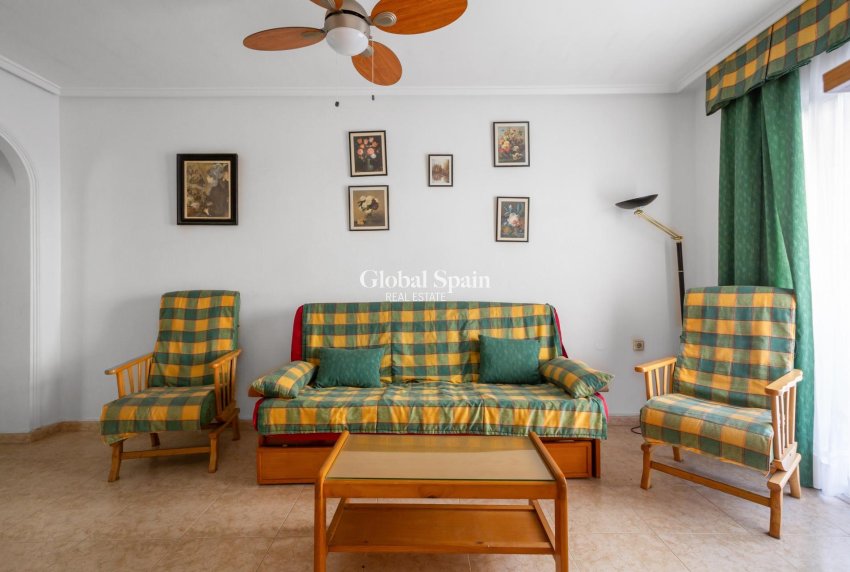 Wederverkoop - Appartement -
TORREVIEJA - Playa del cura