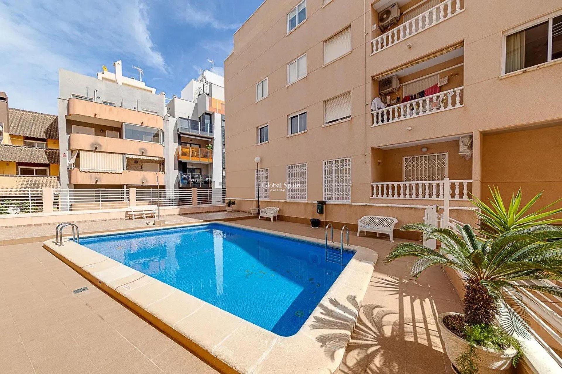 Wederverkoop - Appartement -
TORREVIEJA - Playa del cura