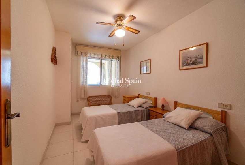 Wederverkoop - Appartement -
TORREVIEJA - Playa del cura