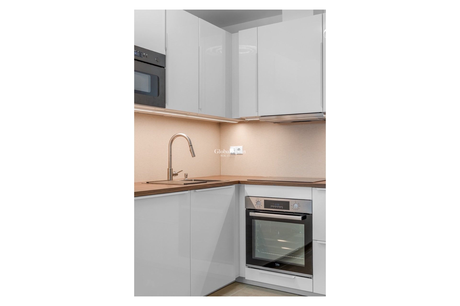 Wederverkoop - Appartement -
TORREVIEJA - Playa del Cura