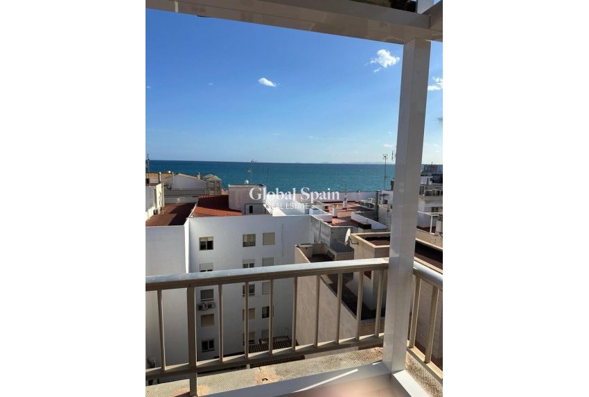 Wederverkoop - APPARTEMENT -
TORREVIEJA - Playa del Cura