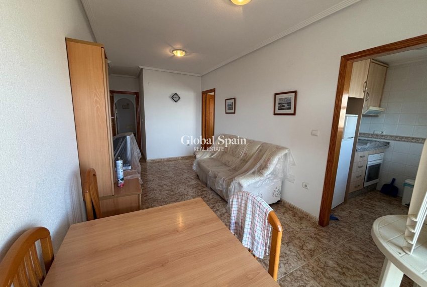 Wederverkoop - APPARTEMENT -
TORREVIEJA - Playa del Cura