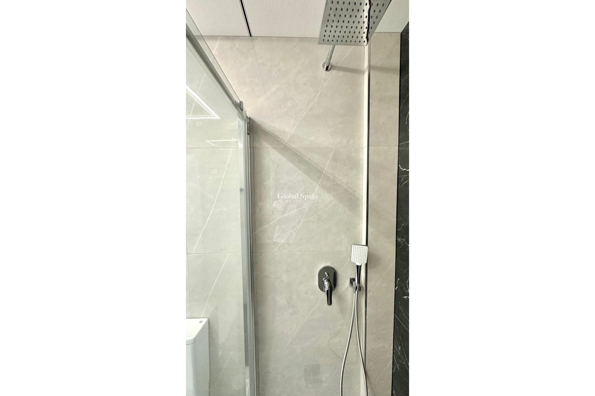 Wederverkoop - APPARTEMENT -
TORREVIEJA - Playa del Cura