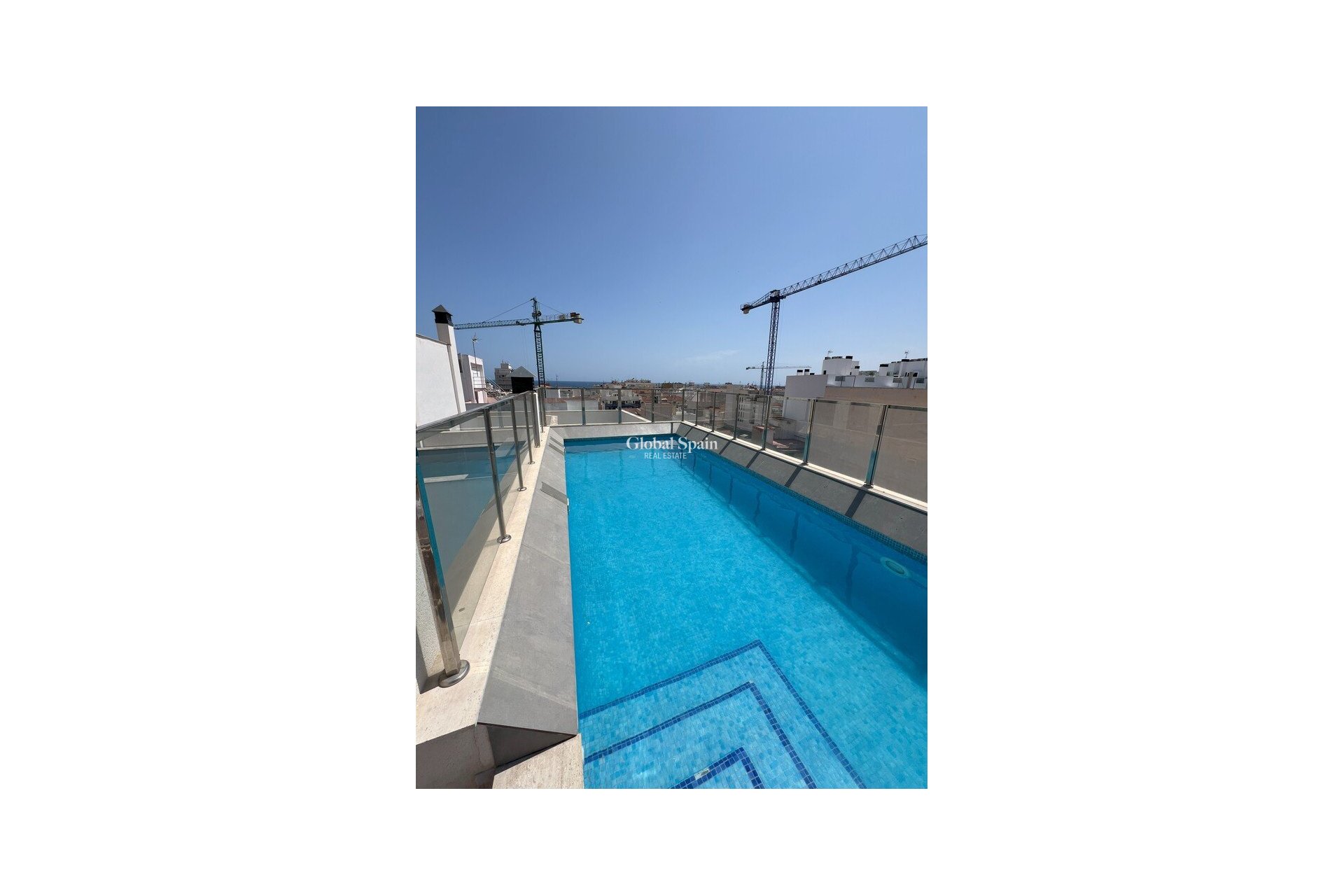 Wederverkoop - APPARTEMENT -
TORREVIEJA - Playa del Cura