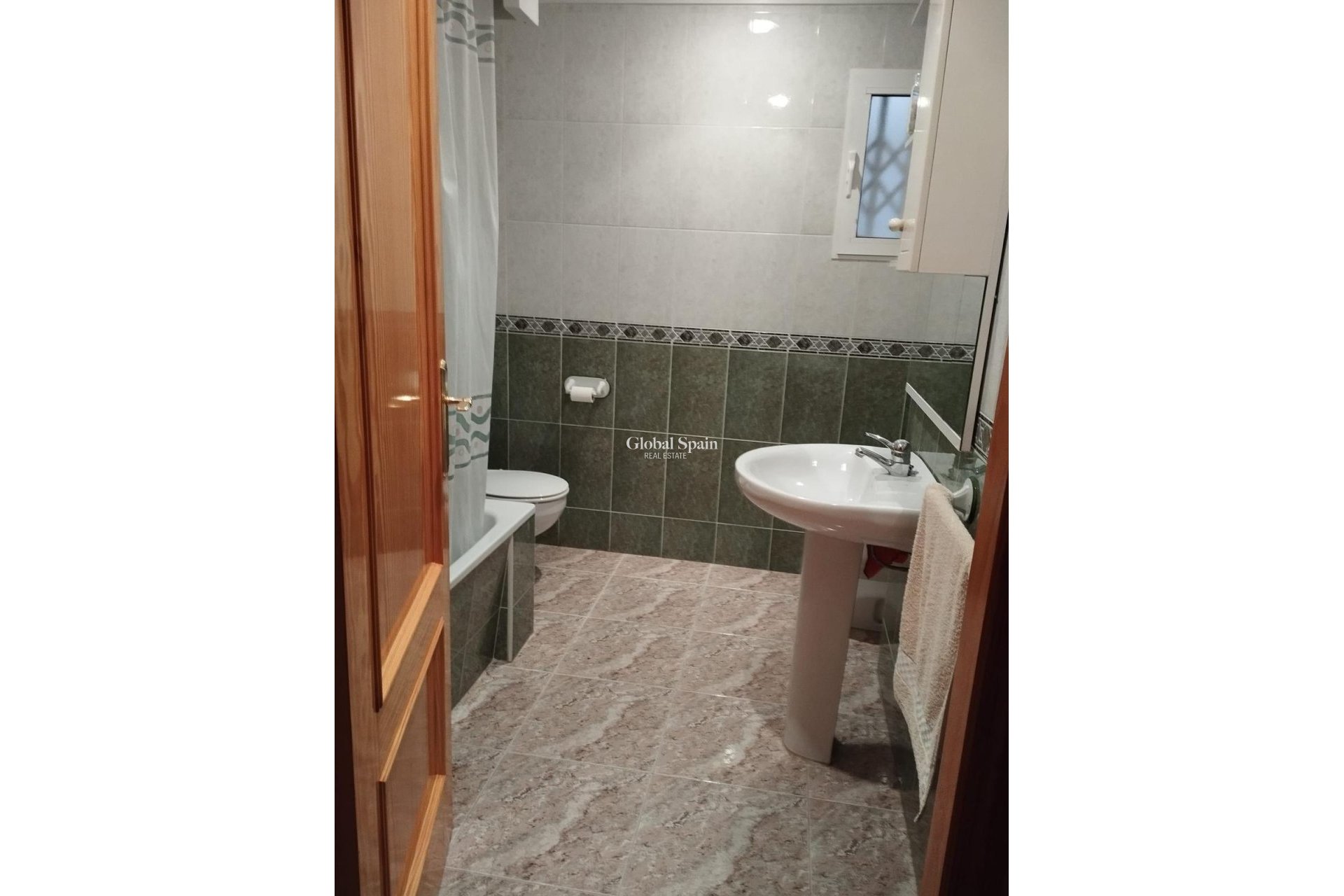 Wederverkoop - APPARTEMENT -
TORREVIEJA - Playa del Cura