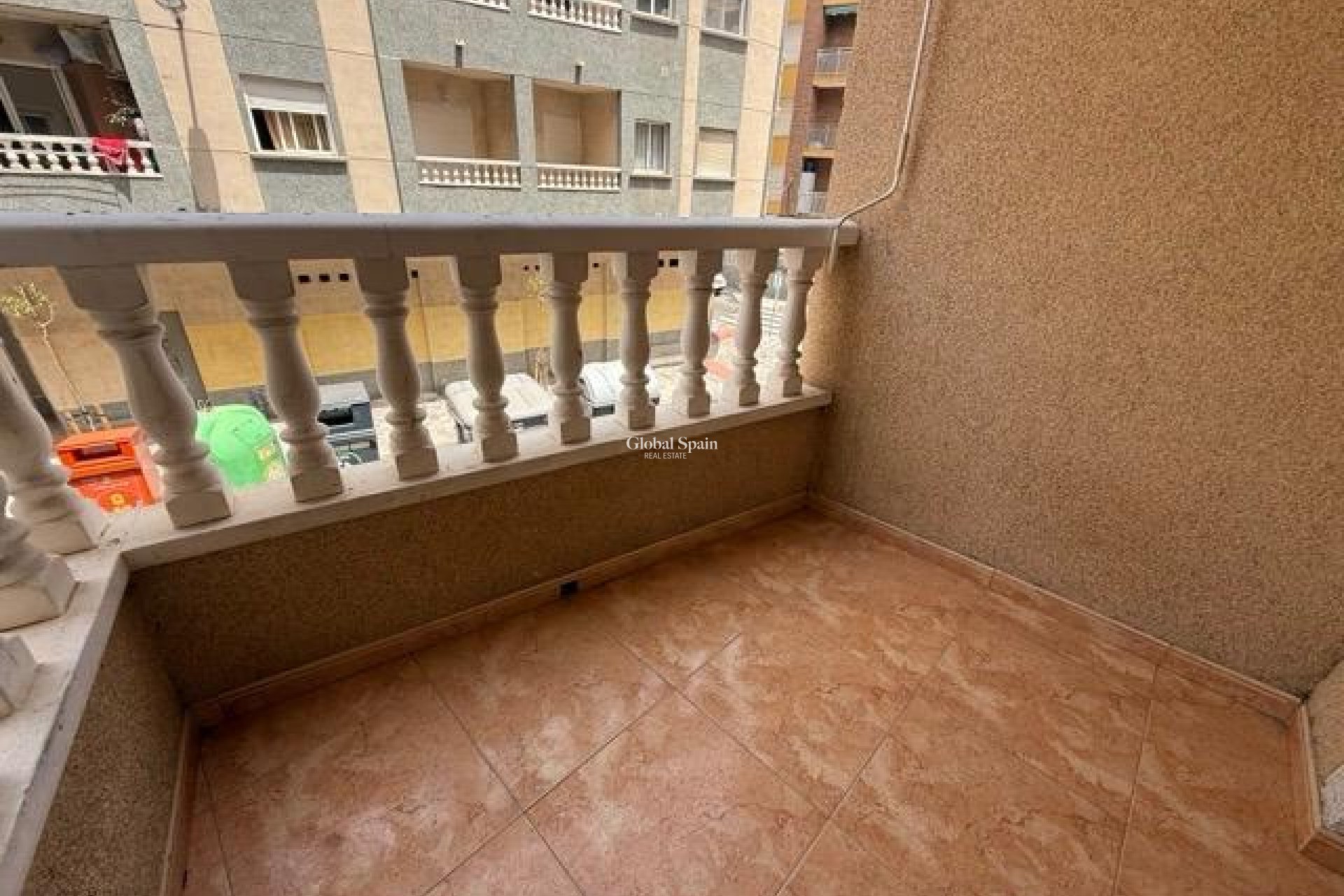 Wederverkoop - APPARTEMENT -
TORREVIEJA - Playa del Cura