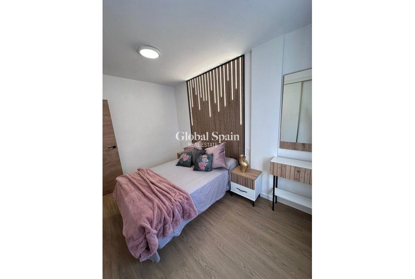 Wederverkoop - APPARTEMENT -
TORREVIEJA - Playa del Cura