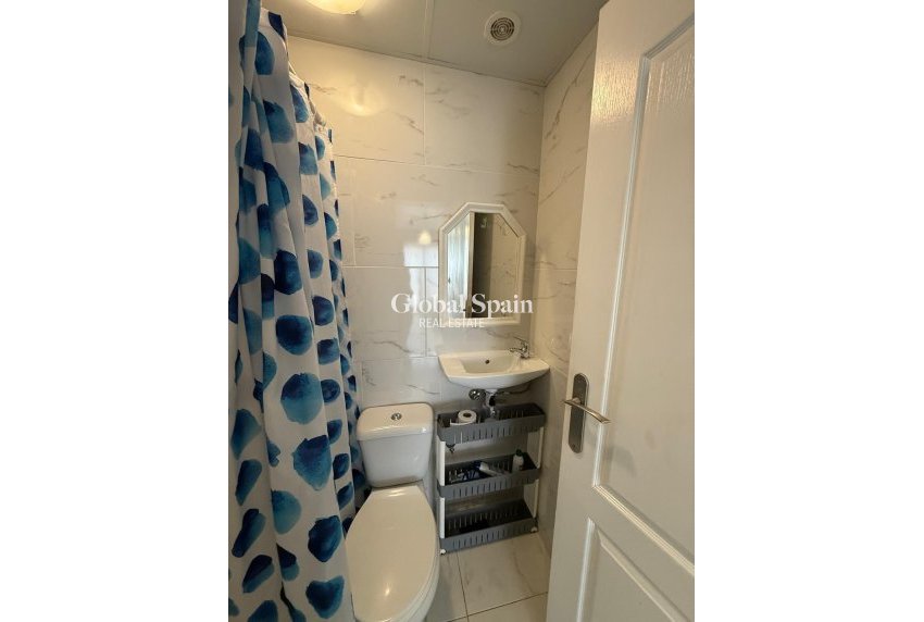 Wederverkoop - APPARTEMENT -
TORREVIEJA - Playa del Cura