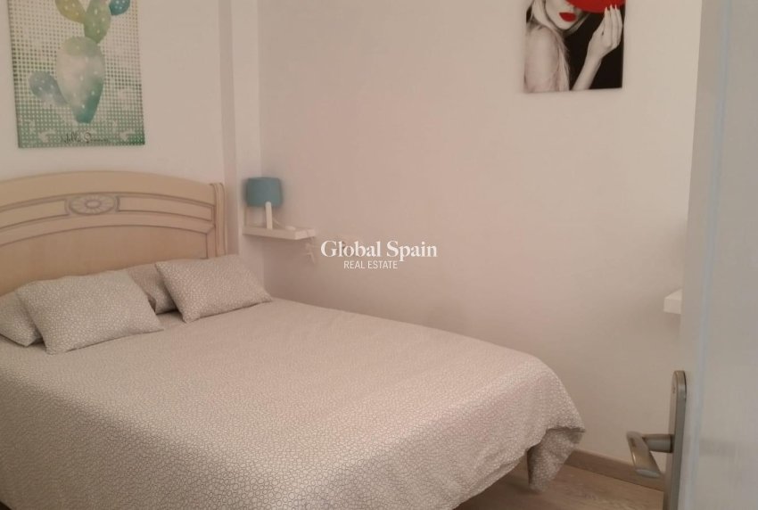 Wederverkoop - APPARTEMENT -
TORREVIEJA - Playa del Cura