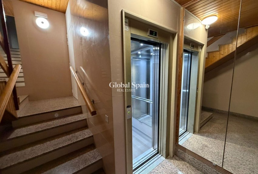 Wederverkoop - APPARTEMENT -
TORREVIEJA - Playa del Cura