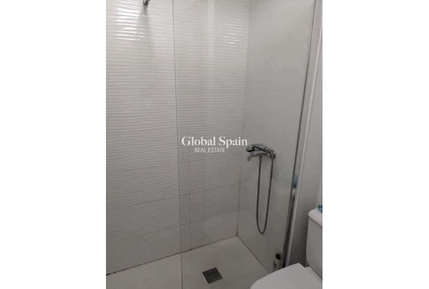 Wederverkoop - APPARTEMENT -
TORREVIEJA - Playa del Cura