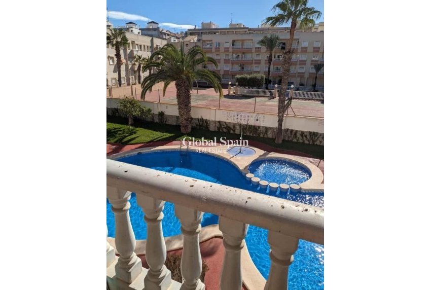 Wederverkoop - APPARTEMENT -
TORREVIEJA - Playa del Cura