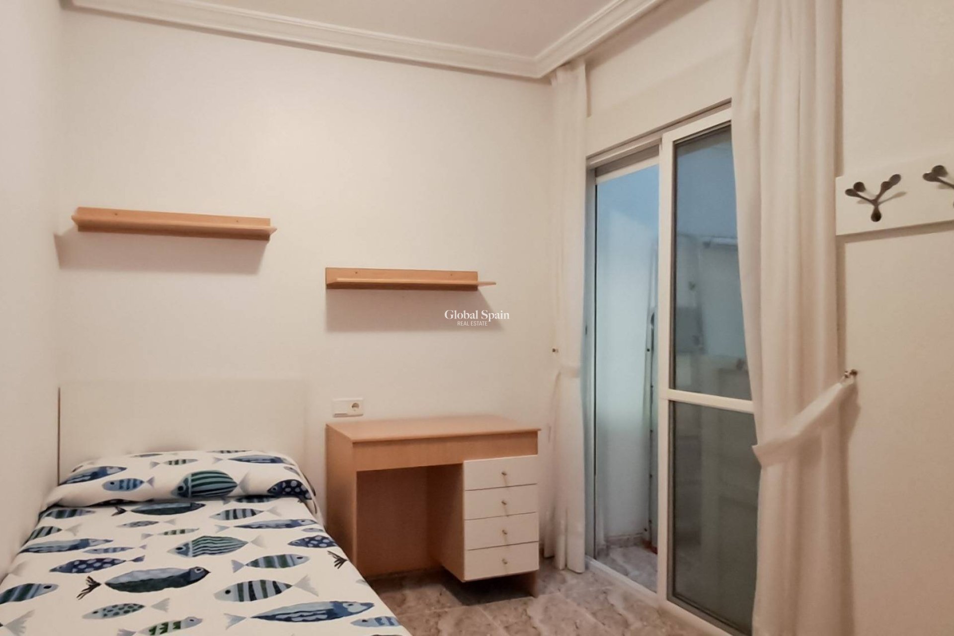 Wederverkoop - APPARTEMENT -
TORREVIEJA - Playa del Cura