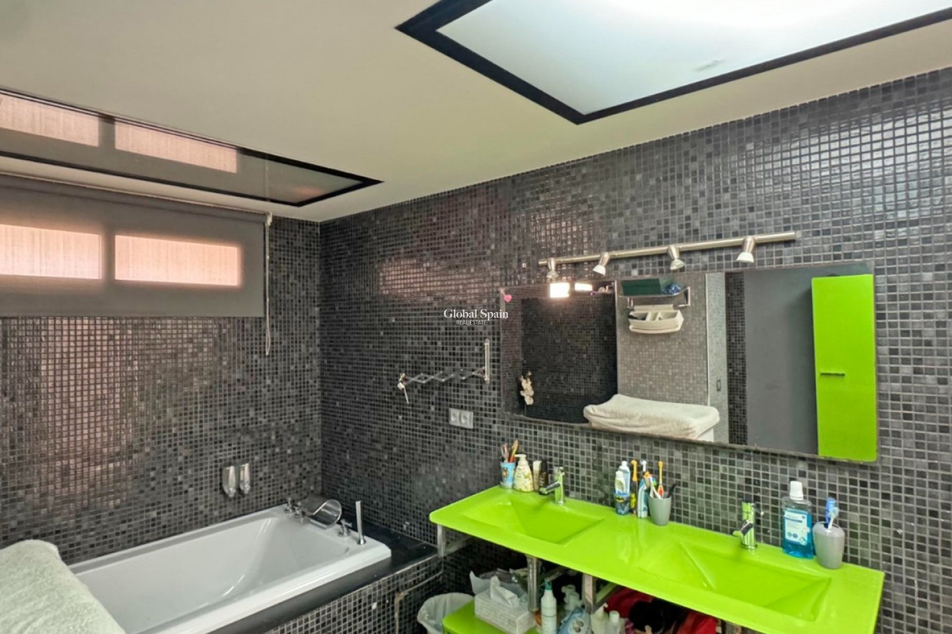 Wederverkoop - APPARTEMENT -
TORREVIEJA - Playa del Cura