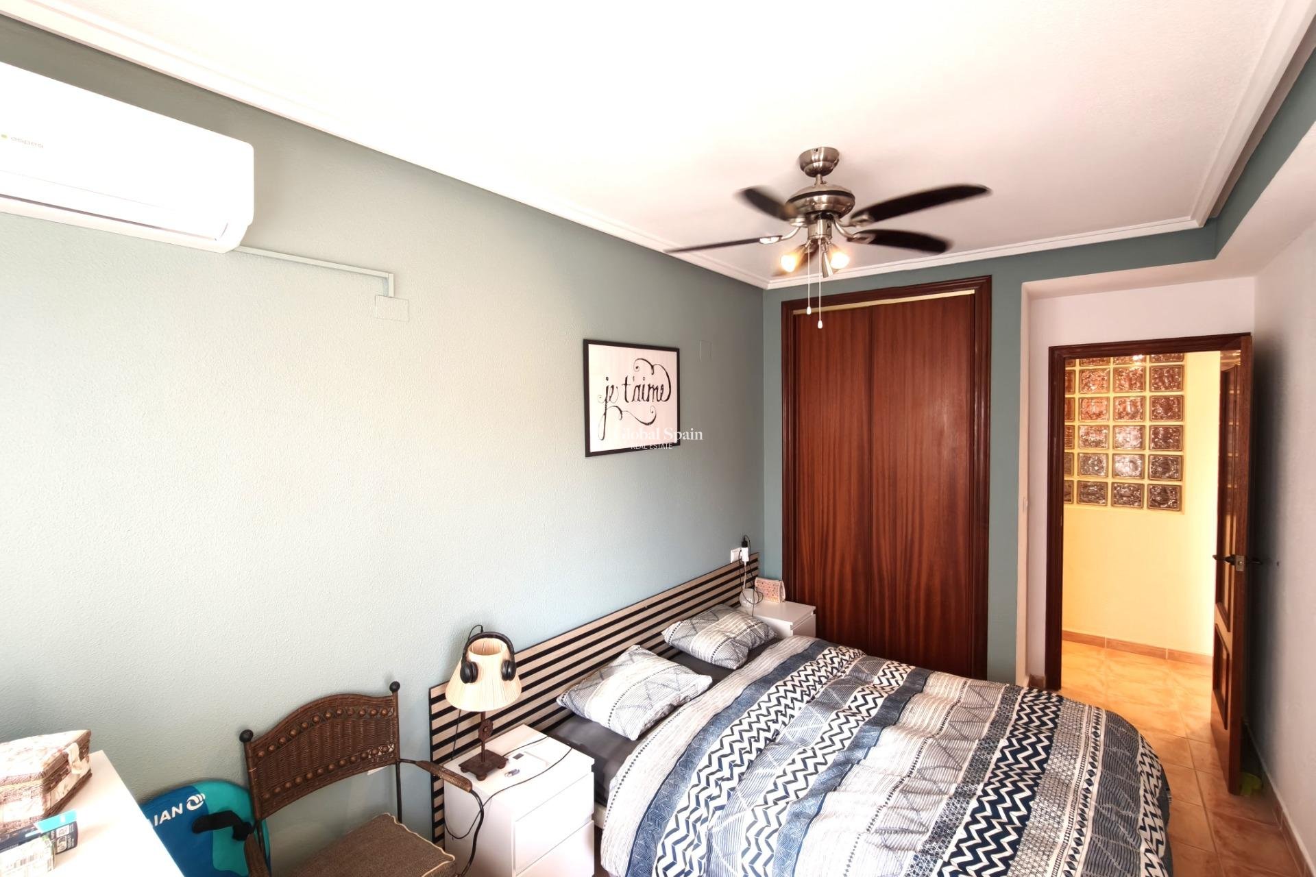 Wederverkoop - APPARTEMENT -
TORREVIEJA - Playa del Cura