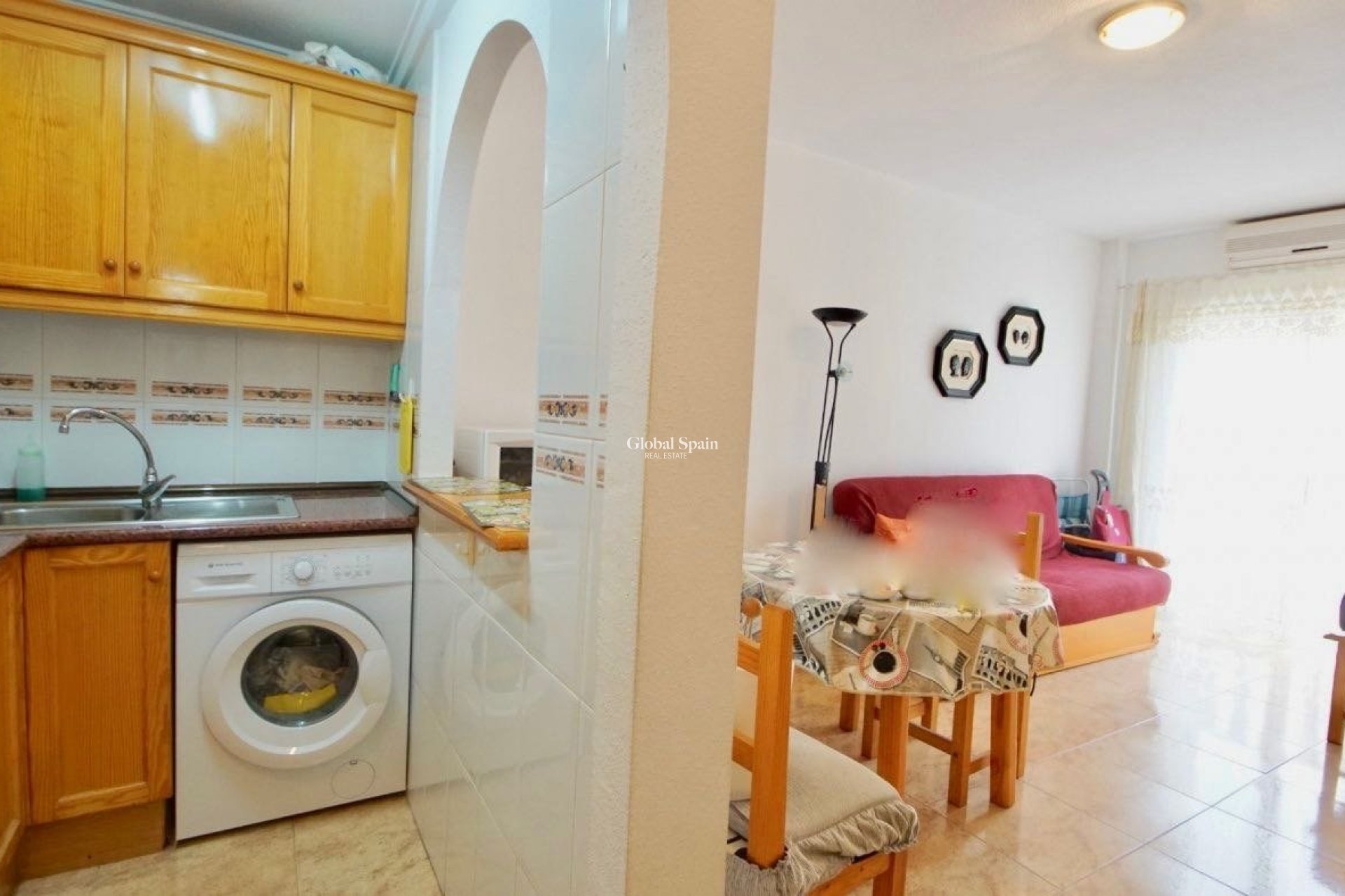 Wederverkoop - APPARTEMENT -
TORREVIEJA - Playa del cura