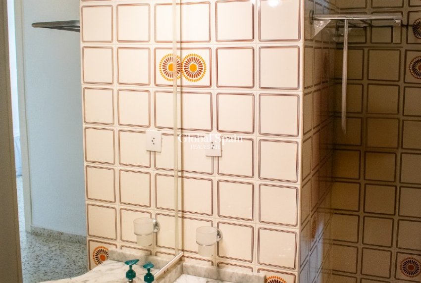 Wederverkoop - APPARTEMENT -
TORREVIEJA - Playa del Cura