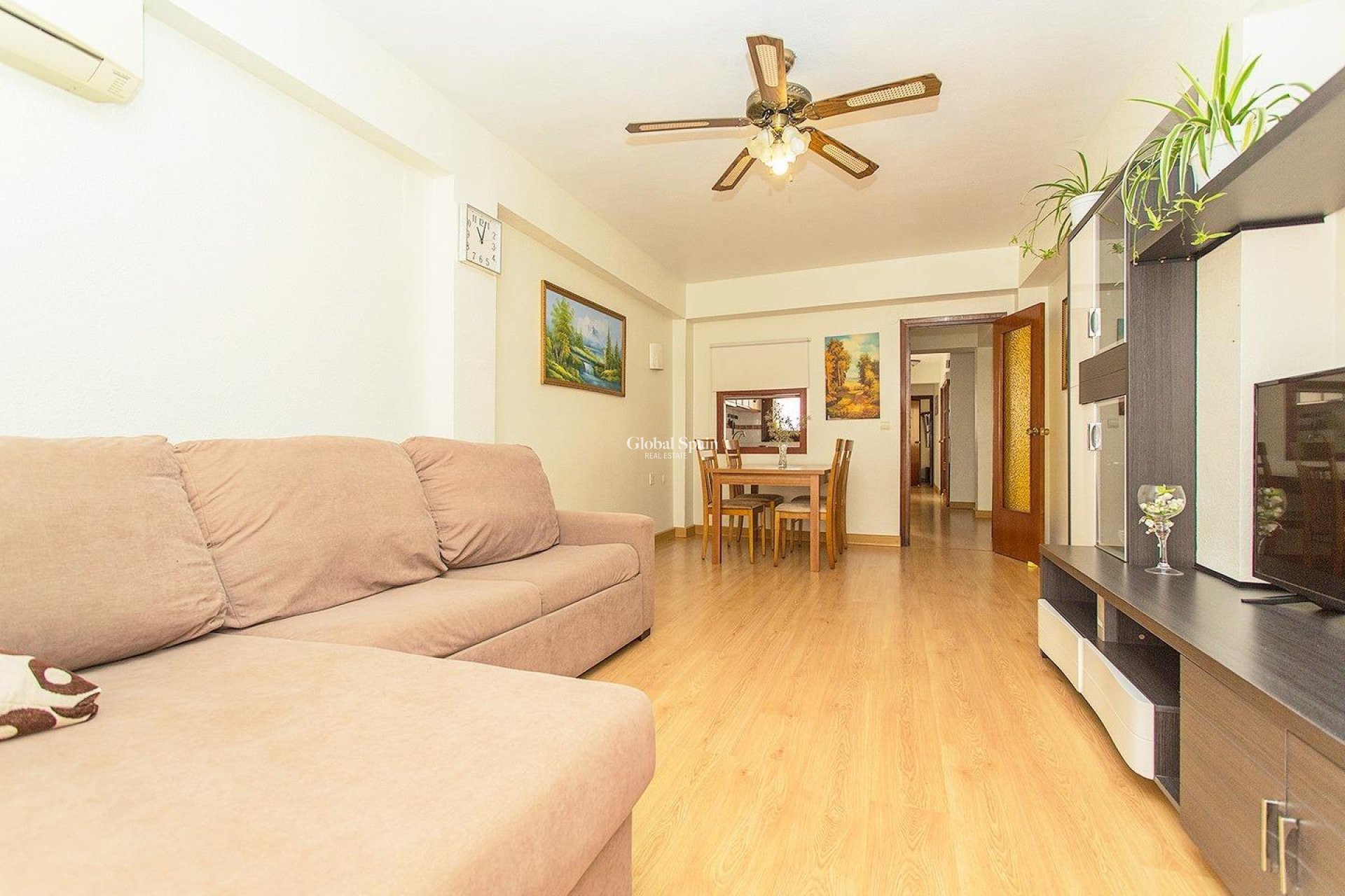 Wederverkoop - APPARTEMENT -
TORREVIEJA - Playa del Cura