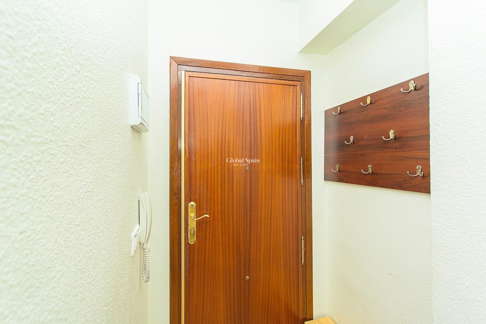 Wederverkoop - APPARTEMENT -
TORREVIEJA - Playa del Cura