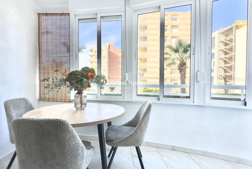 Wederverkoop - APPARTEMENT -
TORREVIEJA - Playa del Cura