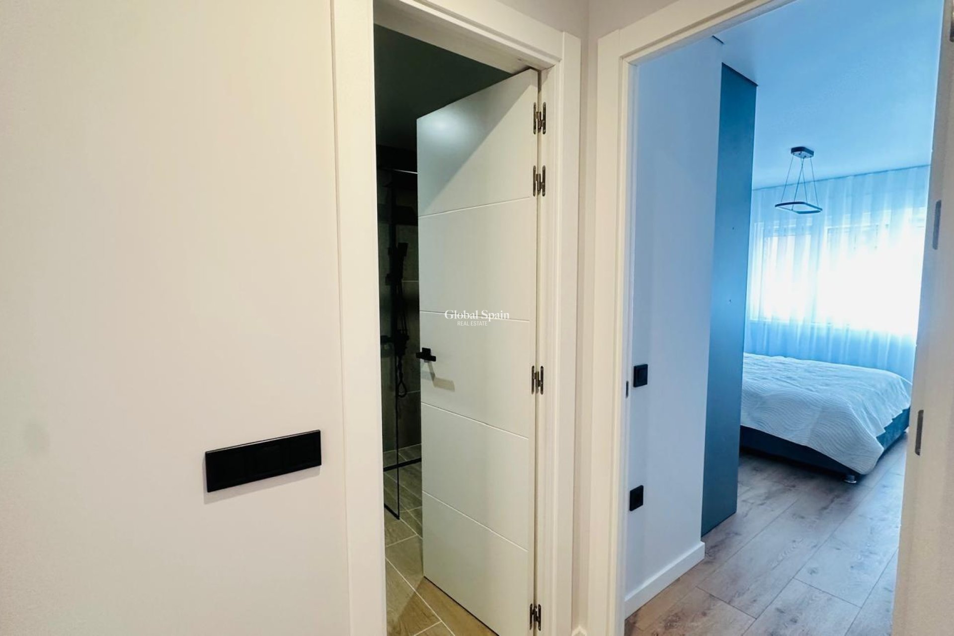 Wederverkoop - APPARTEMENT -
TORREVIEJA - Playa del Cura