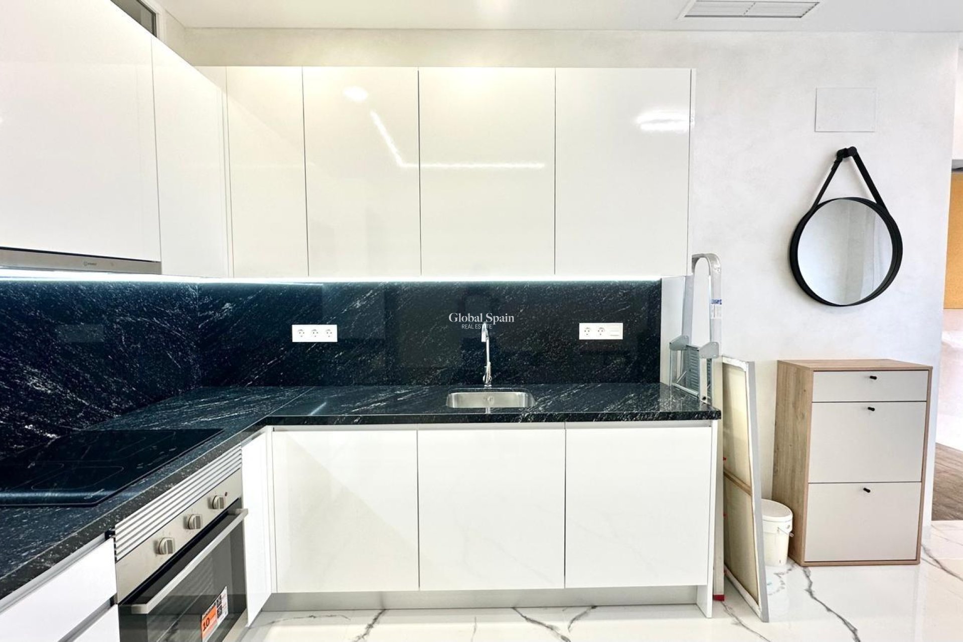 Wederverkoop - APPARTEMENT -
TORREVIEJA - Playa del Cura