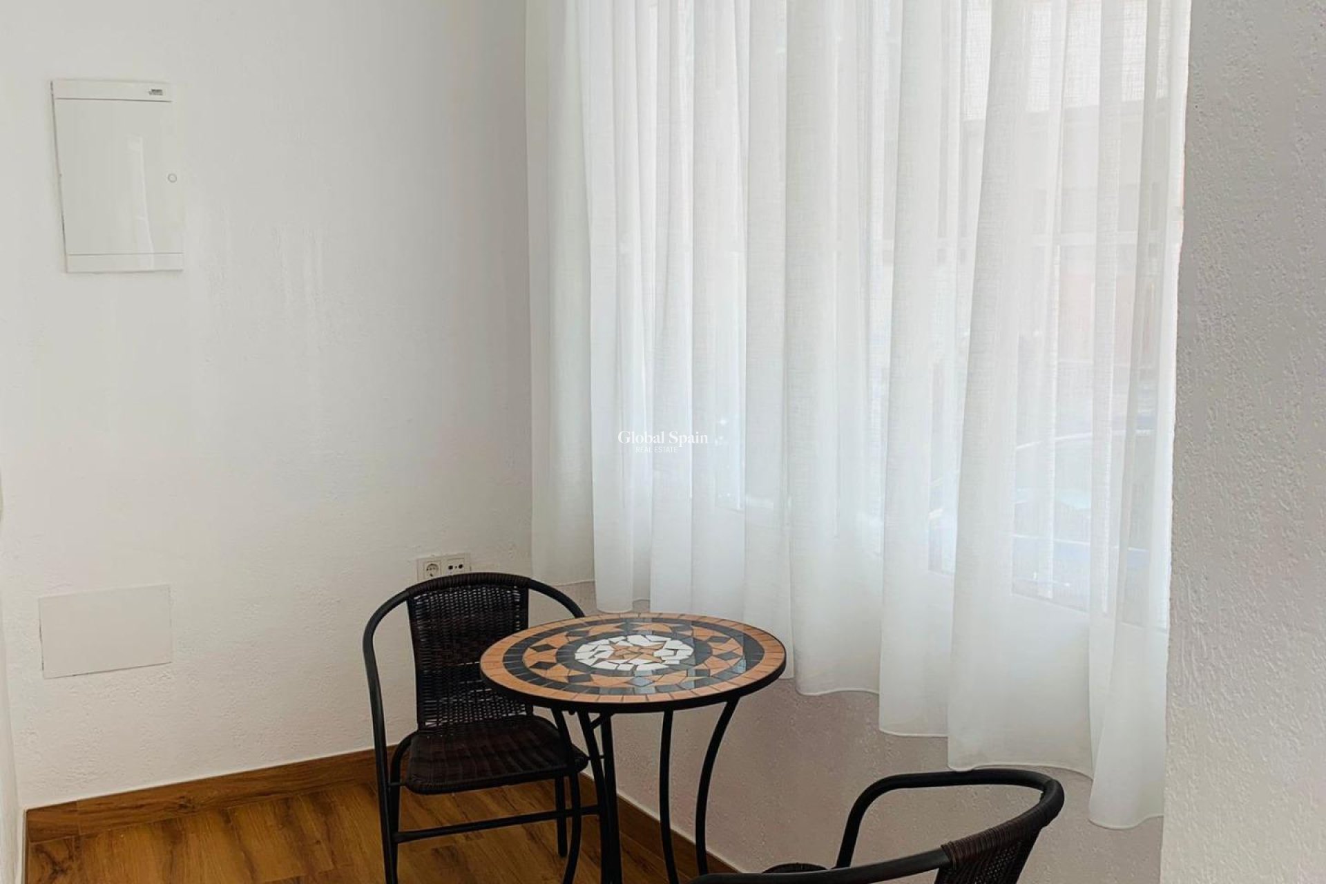 Wederverkoop - APPARTEMENT -
TORREVIEJA - Playa del Cura