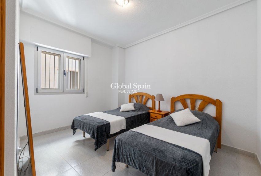 Wederverkoop - APPARTEMENT -
TORREVIEJA - Playa del Cura