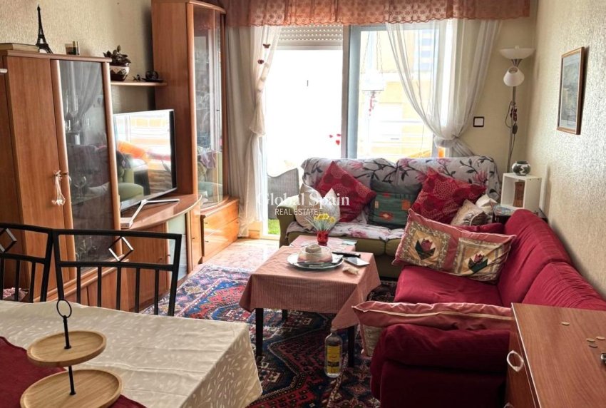 Wederverkoop - APPARTEMENT -
TORREVIEJA - Playa del Cura