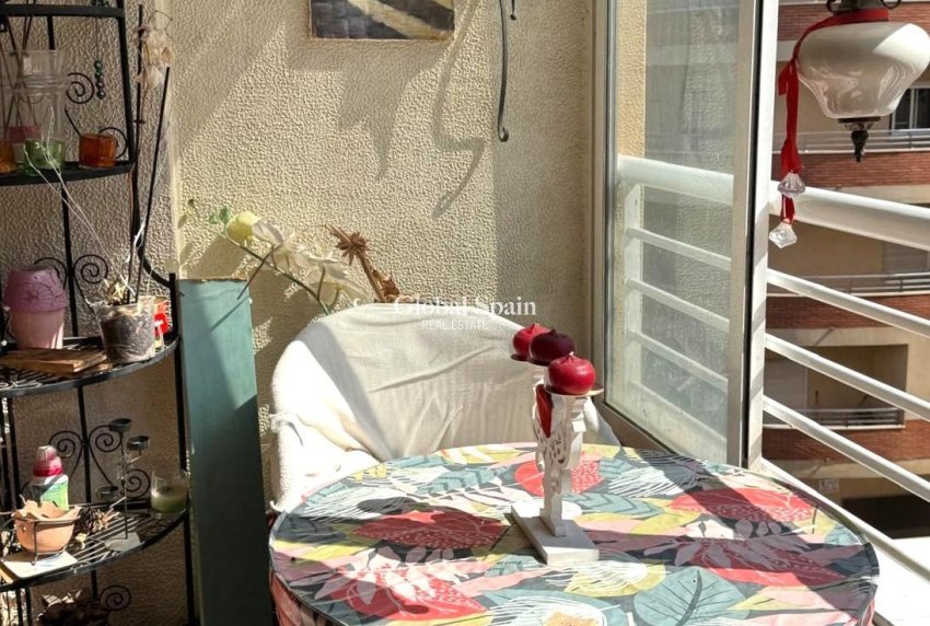 Wederverkoop - APPARTEMENT -
TORREVIEJA - Playa del Cura