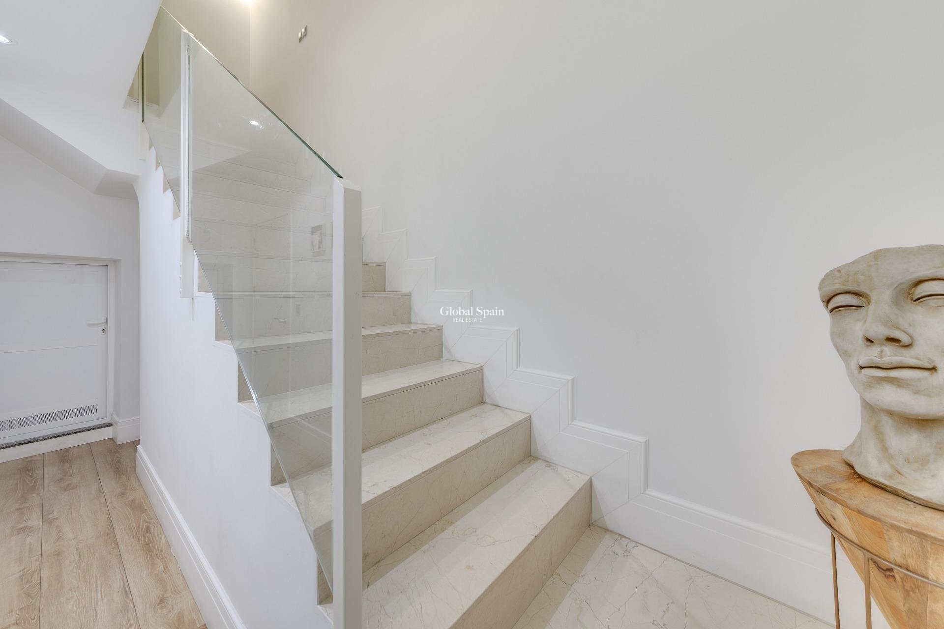 Wederverkoop - APPARTEMENT -
TORREVIEJA - Playa del Cura