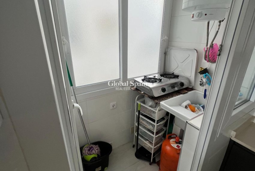 Wederverkoop - APPARTEMENT -
TORREVIEJA - Playa del Cura