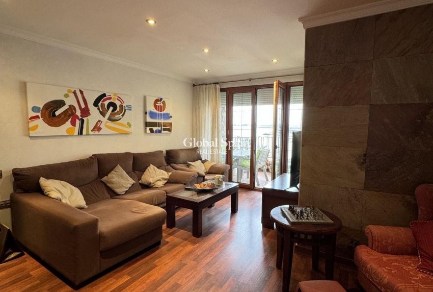 Wederverkoop - APPARTEMENT -
TORREVIEJA - Playa del Cura