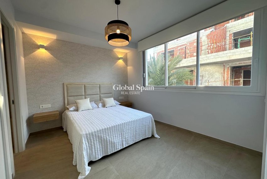 Wederverkoop - APPARTEMENT -
TORREVIEJA - Playa del Cura