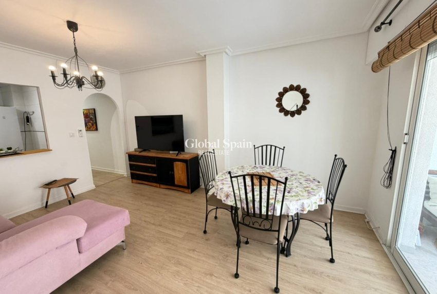 Wederverkoop - APPARTEMENT -
TORREVIEJA - Playa del Cura