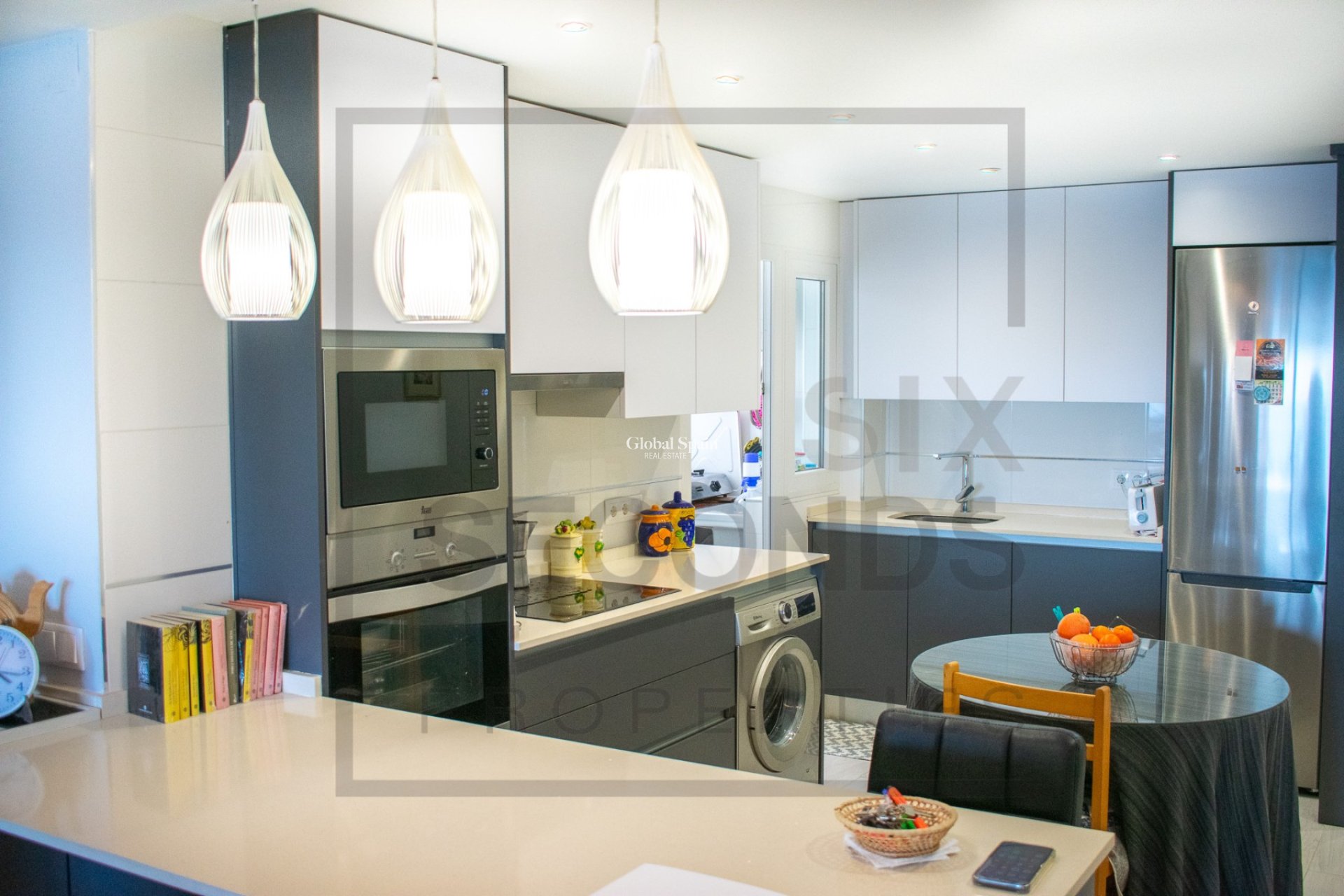 Wederverkoop - APPARTEMENT -
TORREVIEJA - Playa del Cura