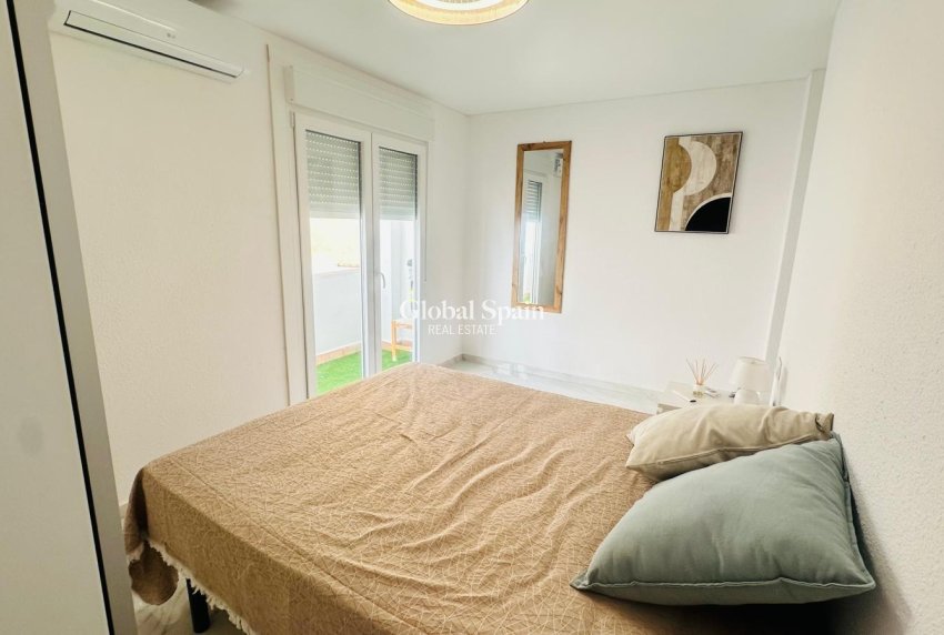 Wederverkoop - APPARTEMENT -
TORREVIEJA - Playa del Cura